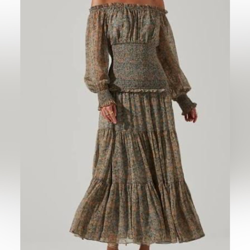 ASTR the label Floral Embrey Off the Shoulder dress